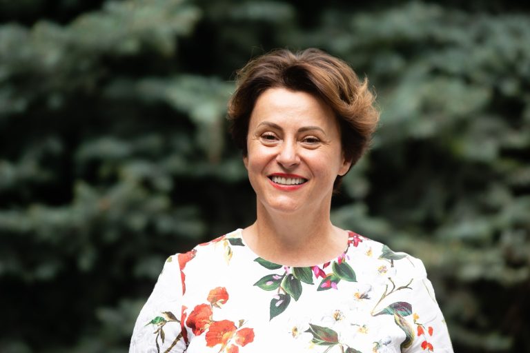 Ніна Южаніна, народна депутатка. Фото: facebook.com/NinaIuzhanina