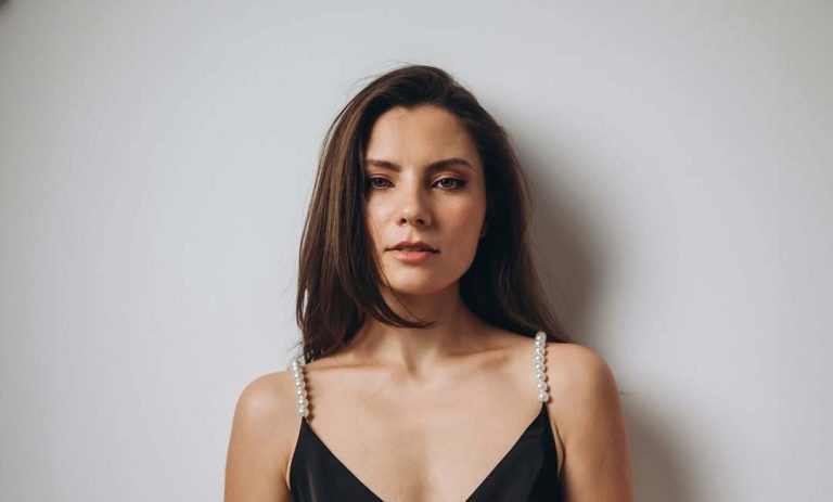 Антоніна Хижняк, акторка театру та кіно. Фото: instagram.com/tonya_actress